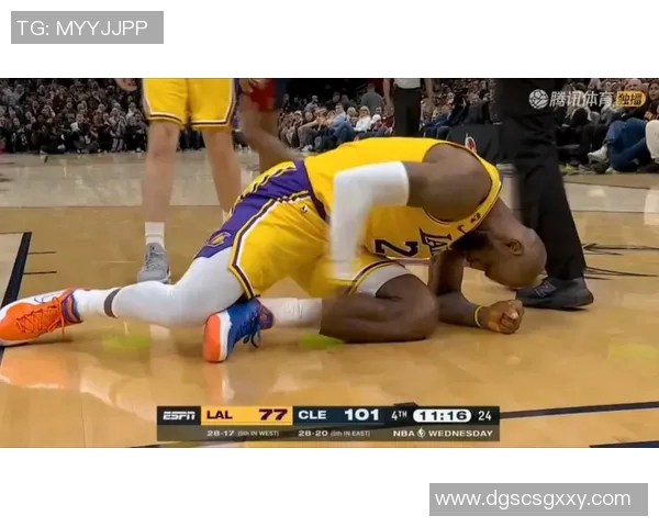 湖人惨败雷霆！詹皇空砍22+10+6，里夫斯摊手抱怨，东契奇也救不了